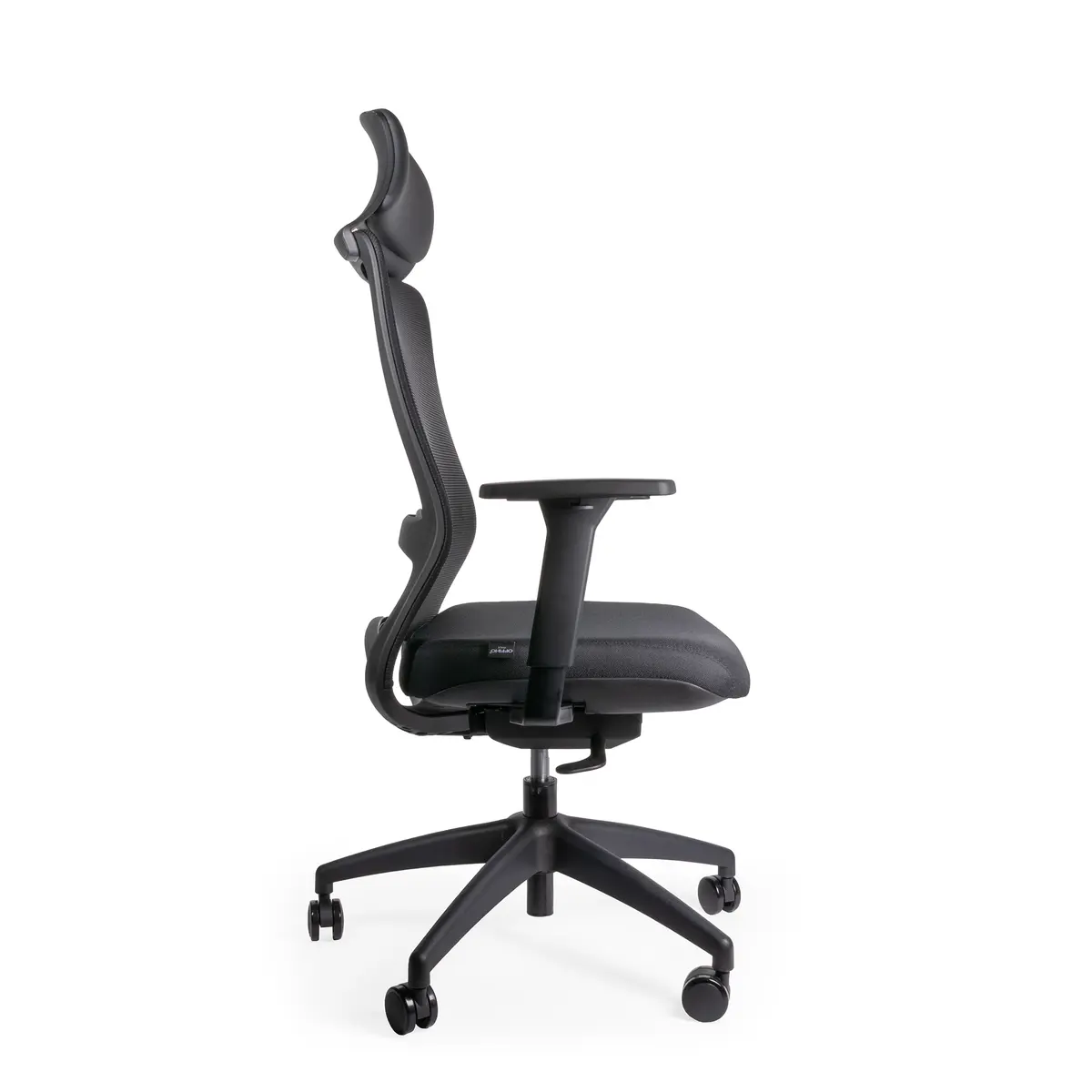 Nerina Cabecera – Vista lateral Nerina Cabecera silla ejecutiva negra vista lateral