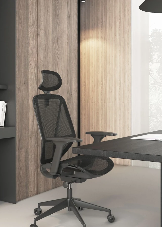 SERELIA ambientada Sillón ejecutivo SERELIA en espacio de oficina